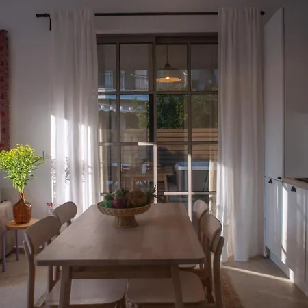 펜션 Clementine's House 아르고스톨리온